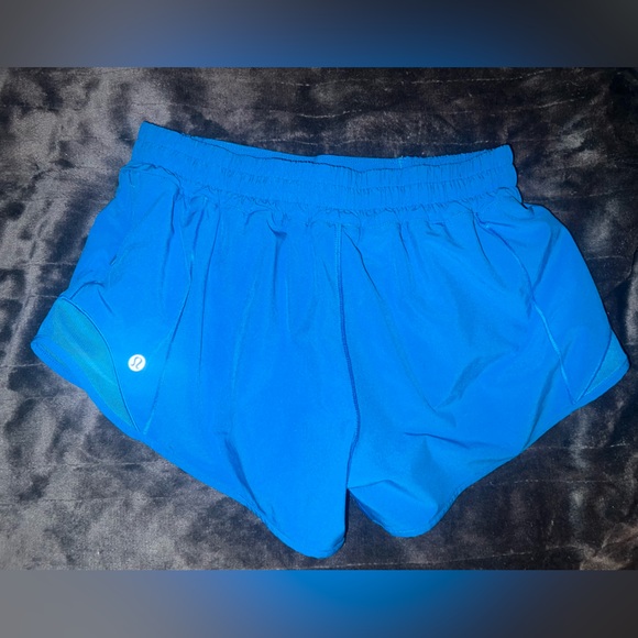 lululemon athletica Pants - Lululemon Hotty Hot High-Rise Lined Short 2.5"
